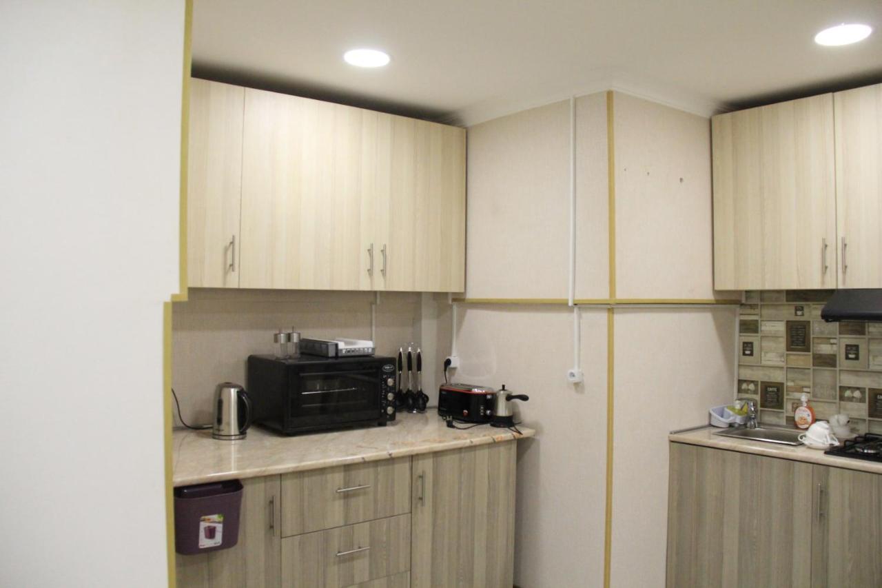 Blossom Hostel Updated ! Обновлено !!! City Center! Perfect Order!!! Snow-White Bed Linen!!! Идеальный Порядок!!! Белоснежное Постельное Белье!!! Центр Города !!! Tiflis Dış mekan fotoğraf